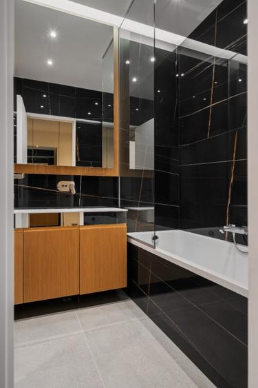 Apartament cu 3 camere decomandat în Arcul de Triumf
