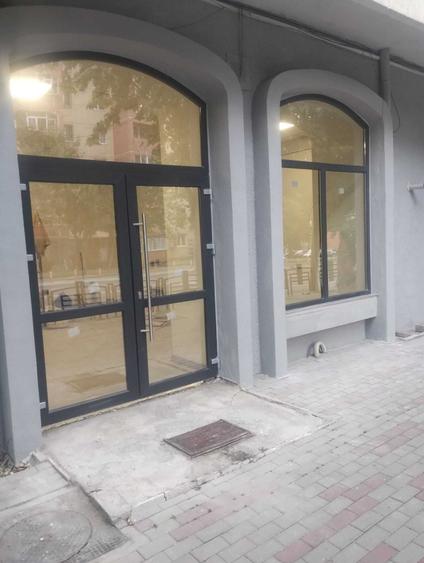Spațiu comercial, în Central