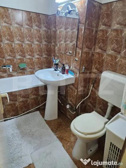 Apartament 3 camere, 70 mp, 2 bai, etaj 3 - Zona excelenta, - 2