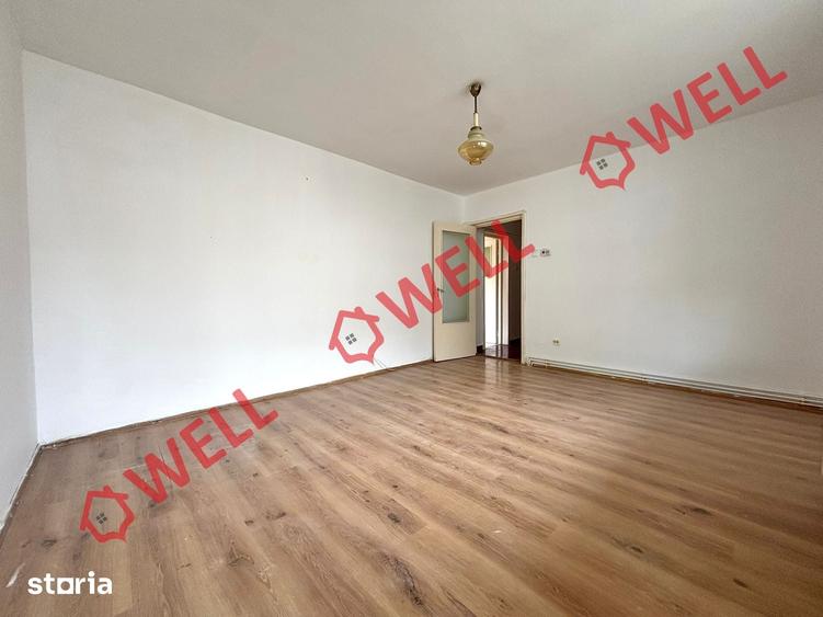 Apartament cu 3 camere decomandat în Sud