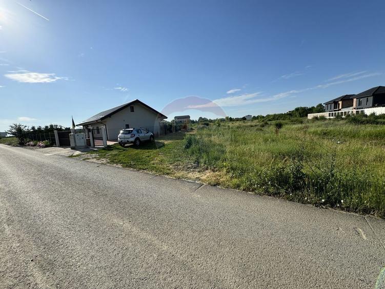 Teren de 708 mp, în Corbeanca
