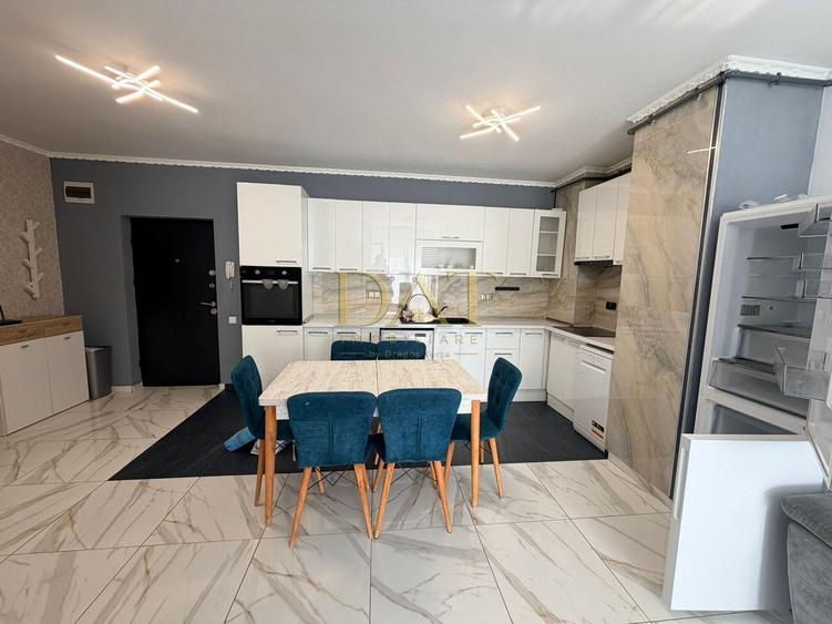 Apartament cu 3 camere semidecomandat, mobilat în Bună Ziua