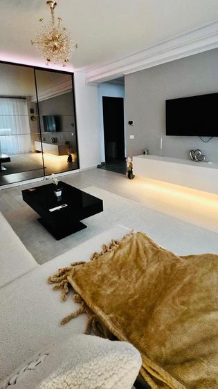 Apartament NOU - 2 Camere - 50mp - Centrala - Loc de parcare - 4
