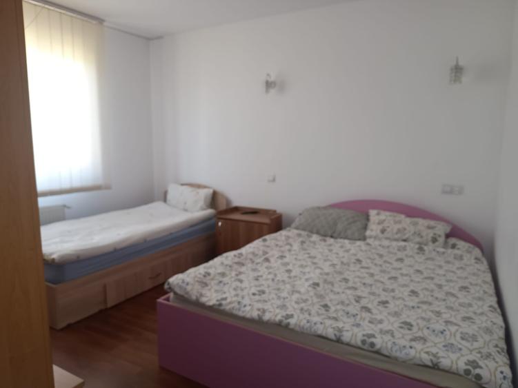 Casă cu 4 camere cu Teren 200 Mp în Mărgeanului
