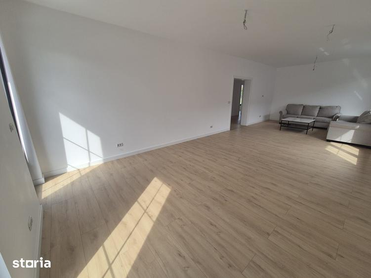 Casă cu 4 camere cu Teren 420 Mp în Central