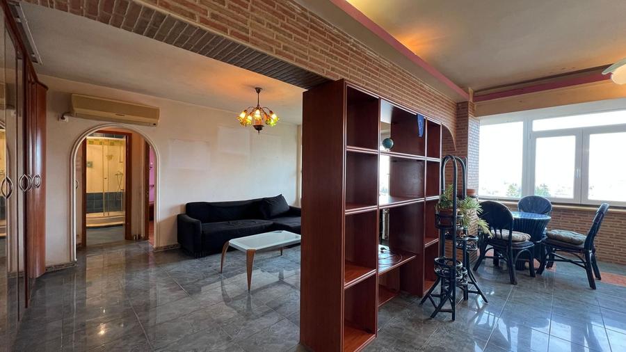 Apartament cu 2 camere semidecomandat, mobilat în Panduri