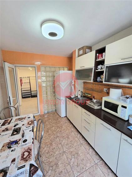 Apartament 2 Camere, Decomandat, Inel 2 - 8