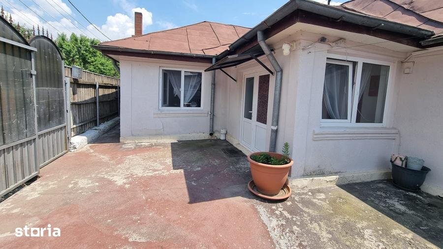 Casă cu 2 camere cu Teren 202 Mp în Central