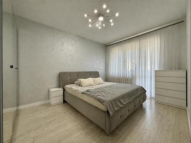 Apartament cu 2 camere decomandat, mobilat în Central