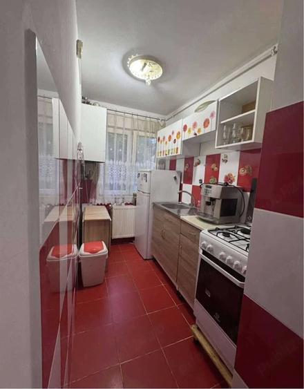 Apartament cu 2 camere decomandat în Exterior Vest