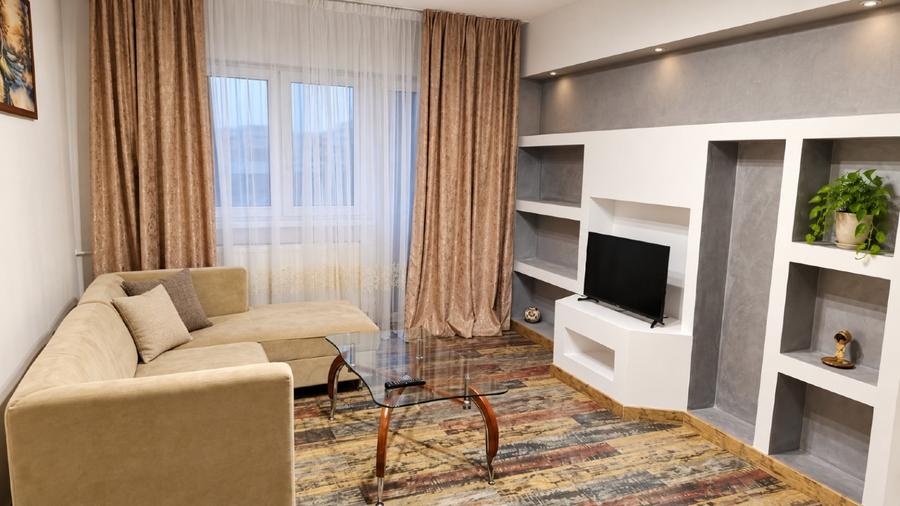 Apartament cu 2 camere semidecomandat în Păcii