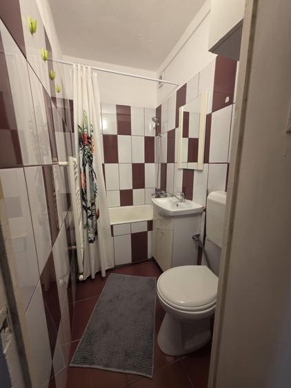 Apartament cu 2 camere semidecomandat în Florilor
