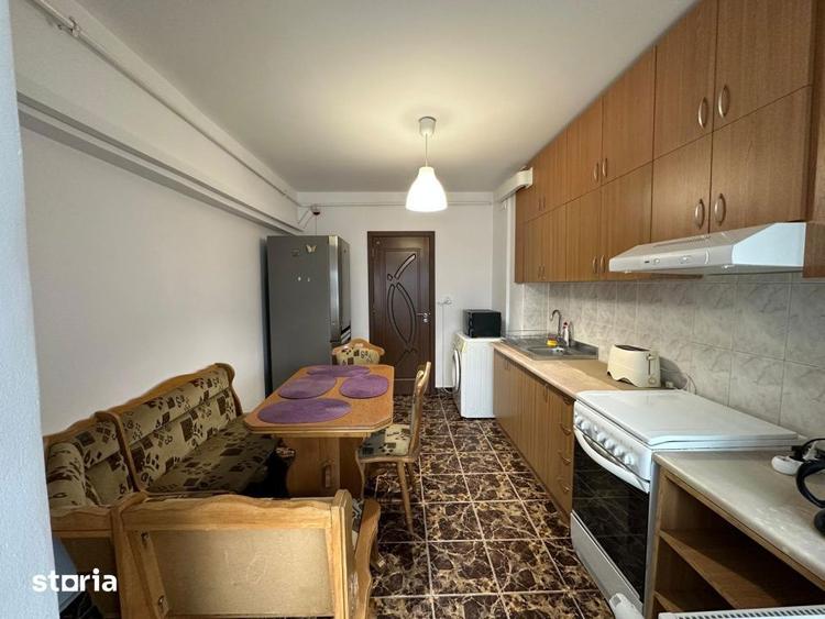 Apartament cu 2 camere decomandat, mobilat în Central