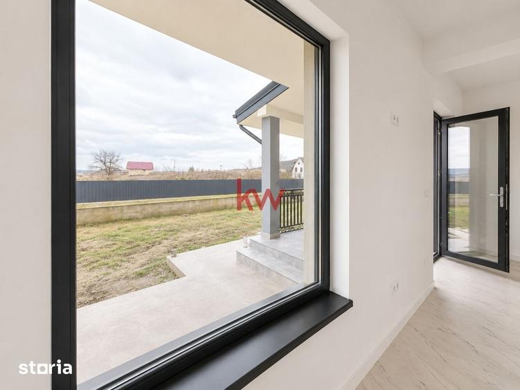 Casă cu 4 camere cu Teren 600 Mp în Dumești