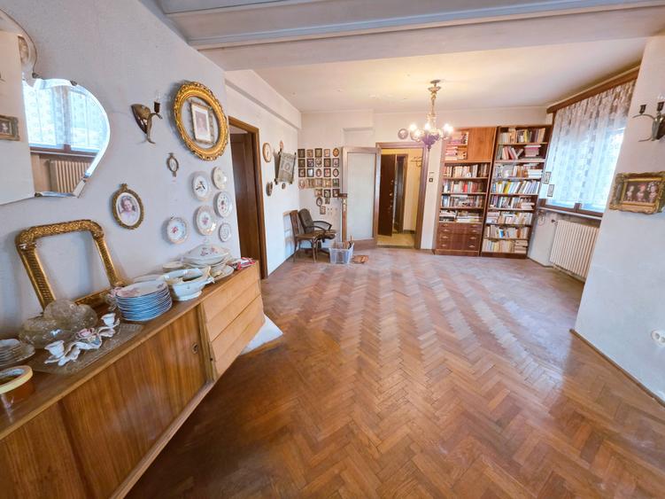 Apartament cu 2 camere semidecomandat în P-ța Romană