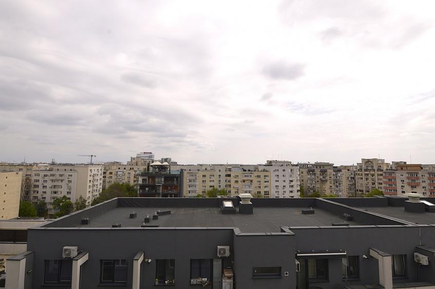 Apartament cu 2 camere semidecomandat, mobilat în Decebal