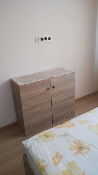 Apartament cu 3 camere decomandat în Florești