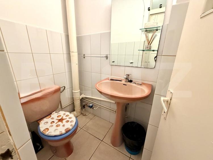 Apartament cu 3 camere decomandat, mobilat în Cetate