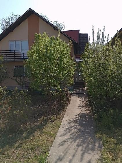 Casă cu 4 camere în Ciocănești