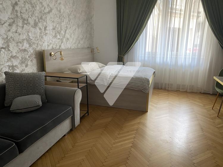 Apartament cu 2 camere semidecomandat, mobilat în Central