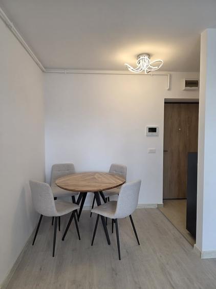 Apartament cu 2 camere decomandat în Theodor Pallady