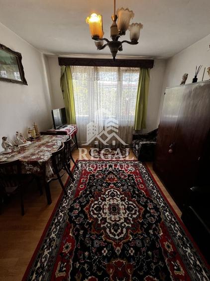 Apartament cu 2 camere semidecomandat în Central