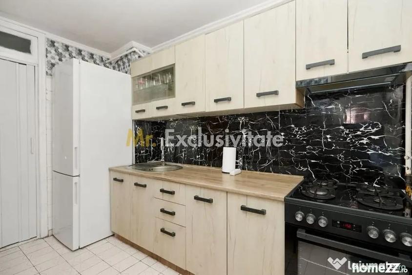 Apartament cu 3 camere decomandat în Găvana