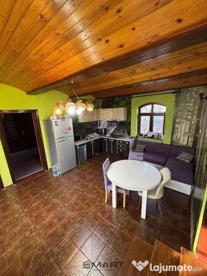Casă cu 6 camere cu Teren 200 Mp în Calea Poplăcii