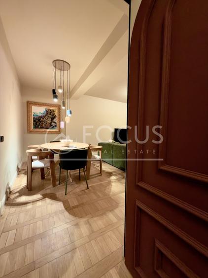 Apartament cu 3 camere semidecomandat, mobilat în Calea Victoriei