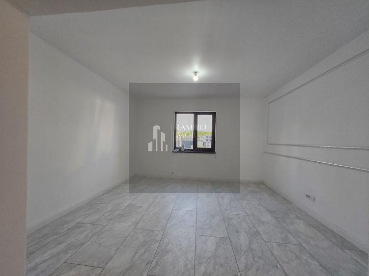 Casă individuală cu 6 camere cu Canalizare în Nord-Est