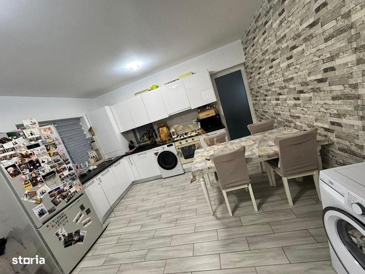 Casă cu 3 camere în Berceni