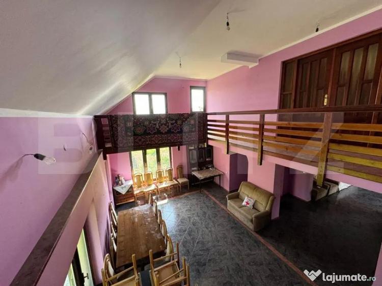 Casă cu 7 camere cu Teren 1300 Mp în Plopeni