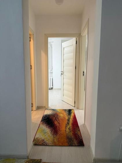 Apartament cu 3 camere semidecomandat, mobilat în Grivița