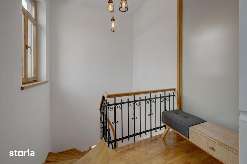 Apartament cu 4 camere, mobilat în Central