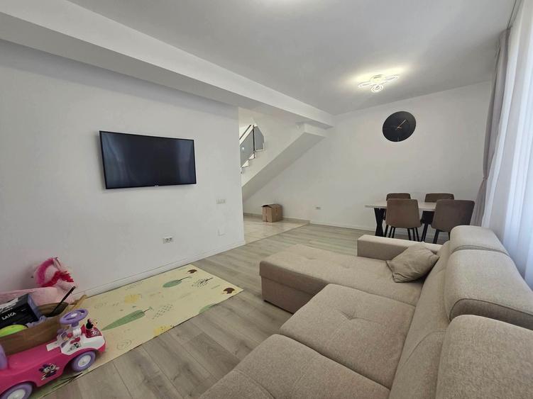 Duplex cu 3 camere cu Canalizare în Dobroești