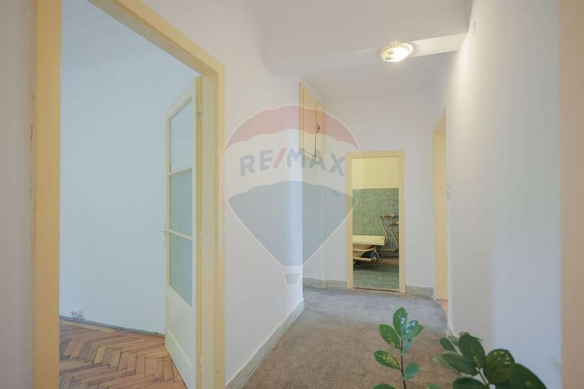 Apartament cu 2 camere decomandat în Decebal
