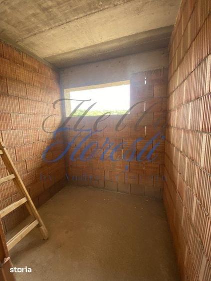 Casă cu 5 camere cu Teren 575 Mp în Feleacu