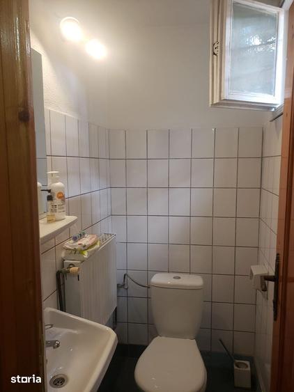 Spațiu comercial, de 35 mp, în Podu Roș