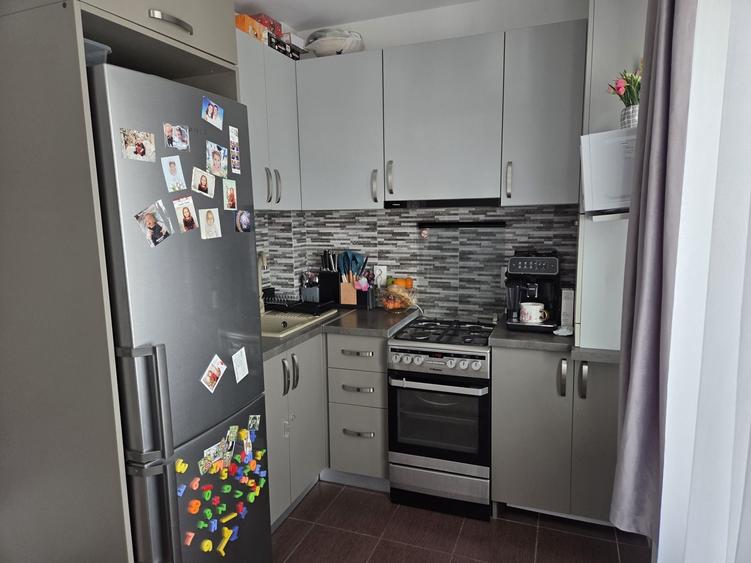 Apartament cu 2 camere decomandat în Florești