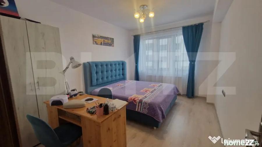 Apartament cu 3 camere decomandat în 13 Decembrie