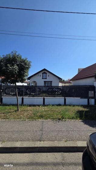 Casă cu 2 camere nedecomandat în Unio