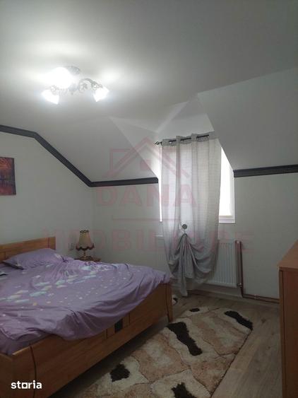Casă cu 5 camere cu Teren 1100 Mp în Zăvoi