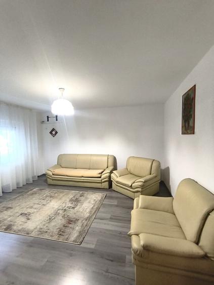 Apartament cu 2 camere decomandat în Vitan
