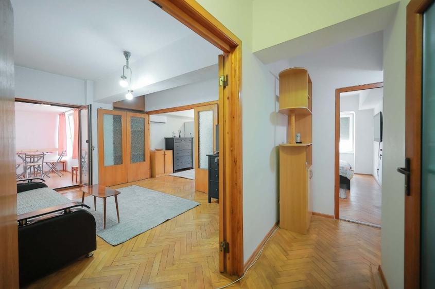 Apartament cu 3 camere decomandat, mobilat în Ultracentral