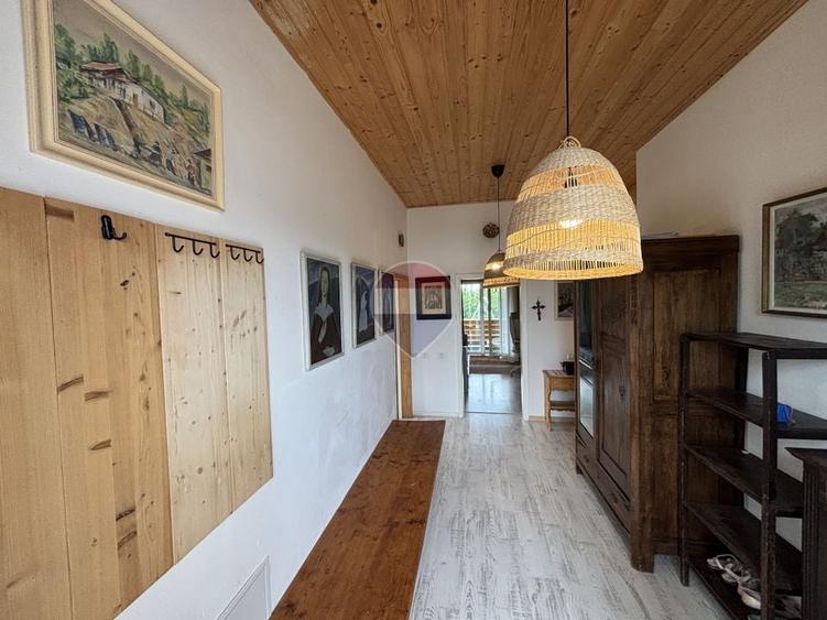 Casă individuală cu 5 camere cu Teren 1000 Mp în Ciofliceni