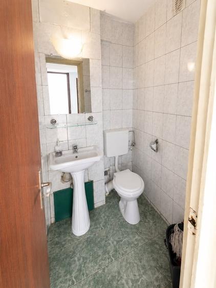 Garsonieră decomandată în Sud