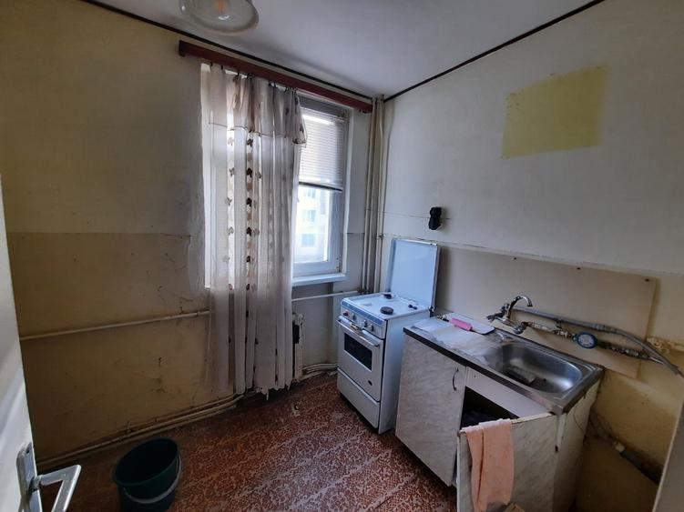 Apartament cu 2 camere decomandat în Mărăței