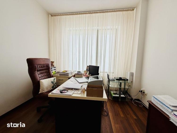 Casă cu 8 camere cu Teren 550 Mp în Chiajna