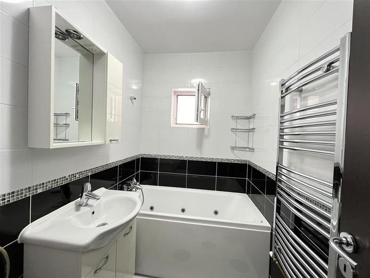 Apartament cu 3 camere decomandat, mobilat în Astra
