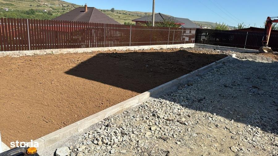 Casă cu 4 camere cu Teren 442 Mp în Chinteni